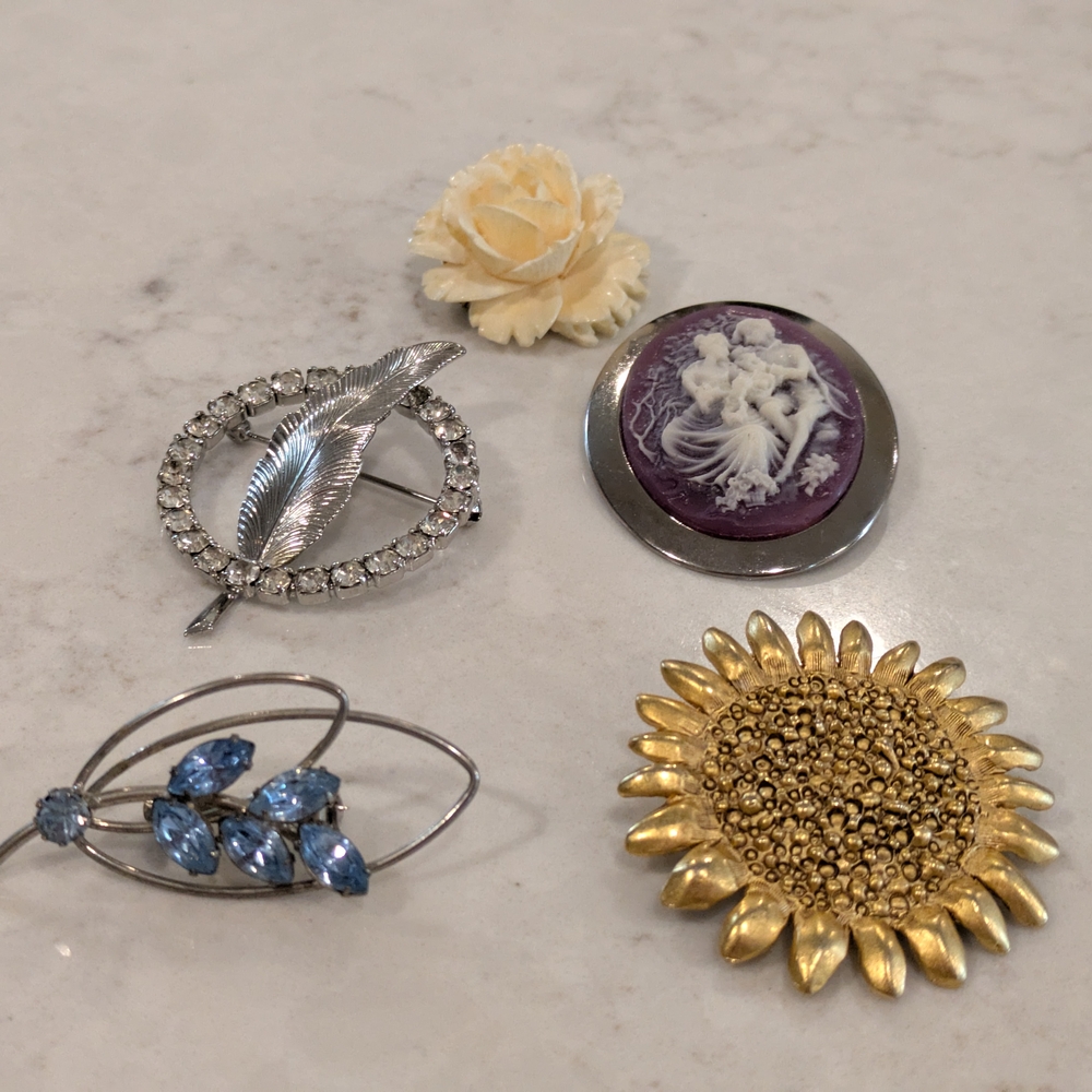 Vintage Elegant Silver and Gold Brooch Set Of 5